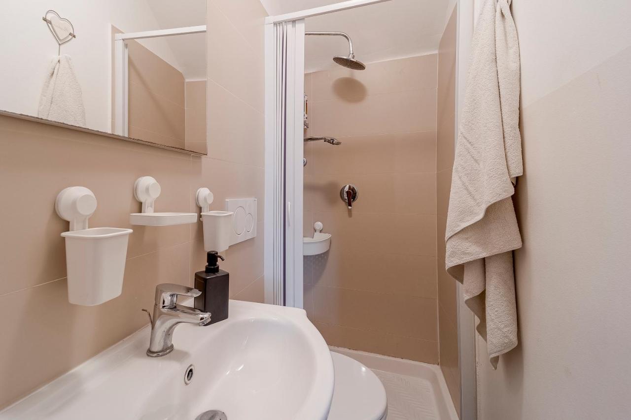 Ferienwohnung Il Gattino Di Sanremo - Piccolo Monolocale Centro E Stazione Del Treno Exterior foto